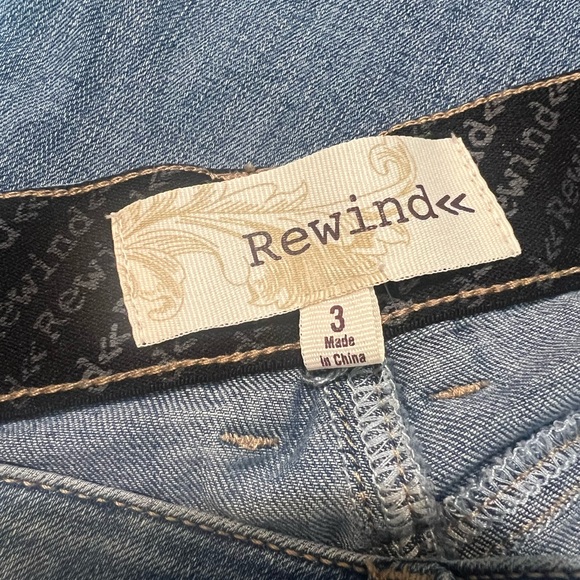 Rewind Women's / Juniors Cropped Released Raw hem Distressed Jeans size 3 - Picture 7 of 8
